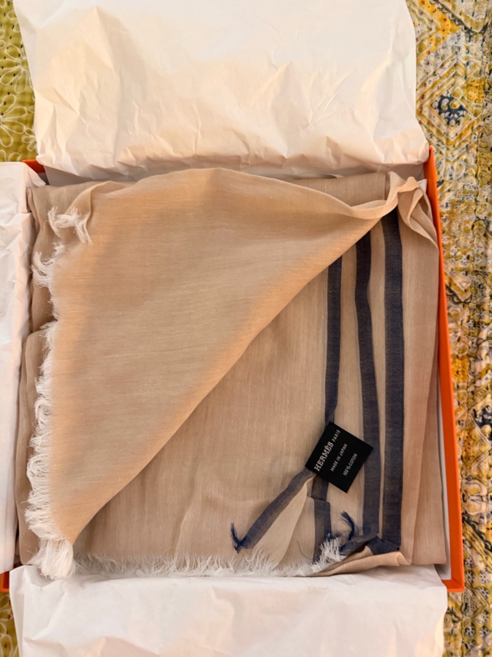 Hermès cotton scarf, 100% cotton, lightweight and breathable, hand-rolled edge